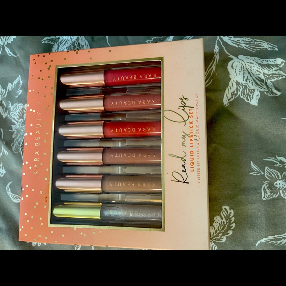 Liquid lipsticks